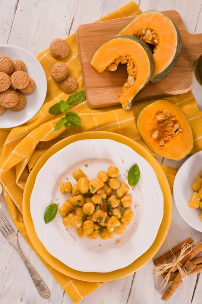 Gnocchi Zucca Con Amaretti Grattugiati — Foto Stock