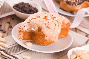 Kolombiya İtalyan Paskalya Güvercini Ekmeği.