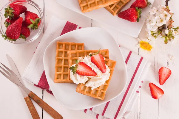 Waffles Strawberries Whipped Cream — Stock Photo, Image