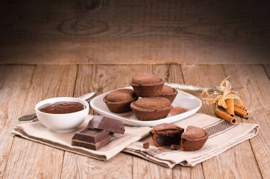 Çikolata dolgulu Pasticciotto keki..