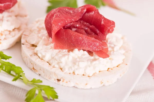 Rice Cakes Milk Flakes Cold Beef — Stock Photo, Image