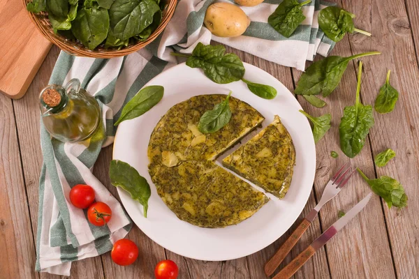 Tortilla Española Con Espinacas —  Fotos de Stock