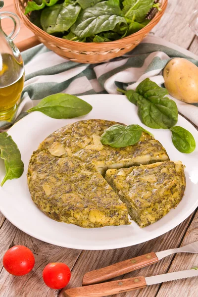 Tortilla Española Con Espinacas —  Fotos de Stock