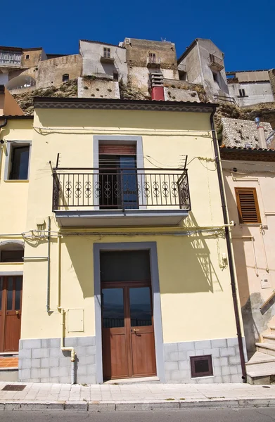 Para o beco. Acerenza. Basilicata. Itália . — Fotografia de Stock