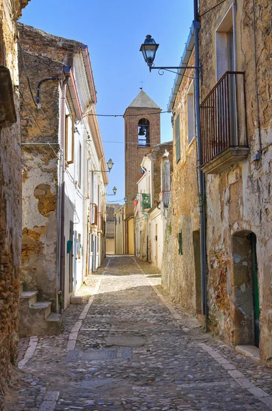 Para o beco. Genzano di Lucania. Itália . — Fotografia de Stock