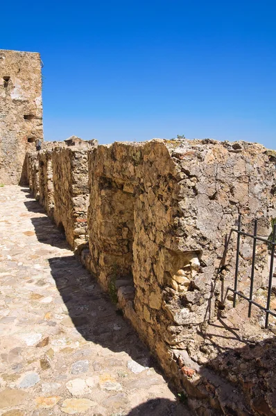 Szwabskie zamek rocca imperiale. Kalabria. Włochy. — Zdjęcie stockowe