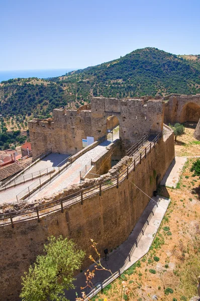 Swabian hrad rocca imperiale. Kalábrie. Itálie. — Stock fotografie