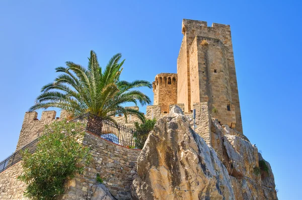 Castelo de Roseto Capo Spulico. Calábria. Itália . — Fotografia de Stock