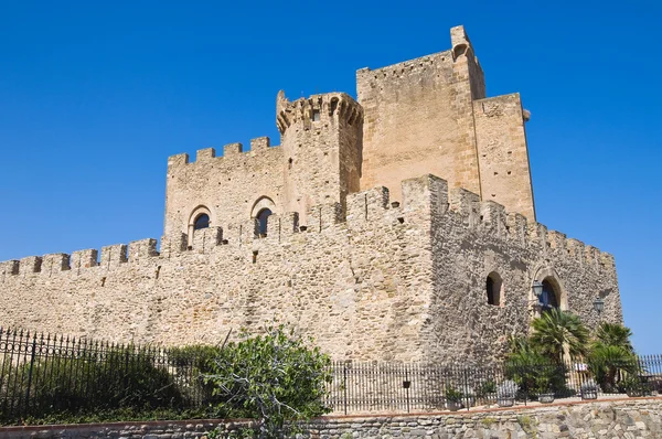 Slottet av roseto capo spulico. Kalabrien. Italien. — Stockfoto