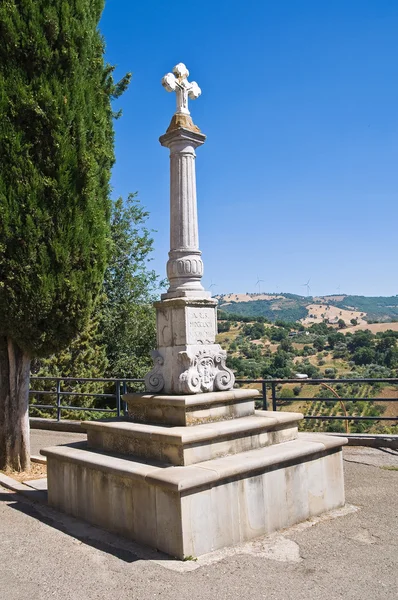 Stone cross. Guardia perticara. Basilicata. Italië. — Zdjęcie stockowe