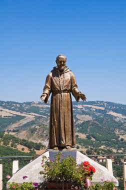 bronz heykel. Guardia perticara. Basilicata. İtalya.