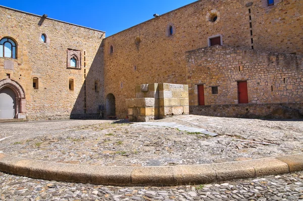 Zamek lagopesole. Basilicata. Włochy. — Zdjęcie stockowe