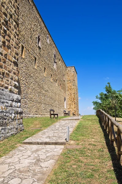 Lagopesole hrad. Basilicata. Itálie. — Stock fotografie