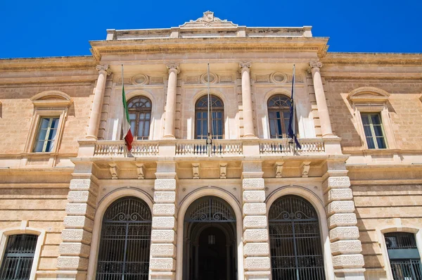 Palazzo del Municipio. Fasano. Puglia. Italia . — Foto Stock