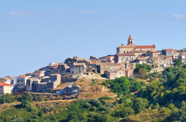 Oppido Lucano panoramik manzaralı. Basilicata. İtalya.