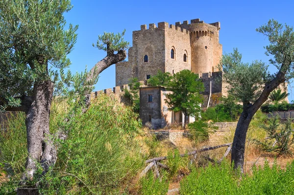 Slottet av roseto capo spulico. Kalabrien. Italien. — Stockfoto