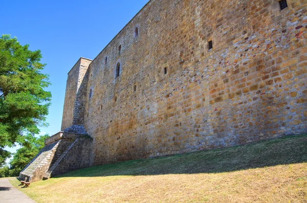 Lagopesole hrad. Basilicata. Itálie. — Stock fotografie