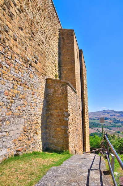 Castelo de Lagopesole. Basilicata. Itália . — Fotografia de Stock