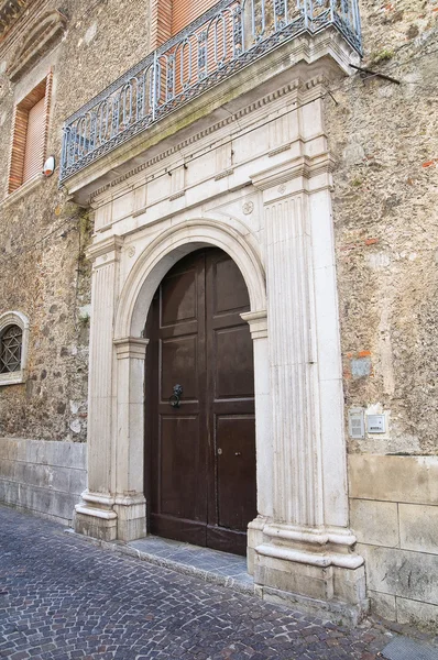 Historický palác. BRIENZA. Basilicata. Itálie. — Stock fotografie