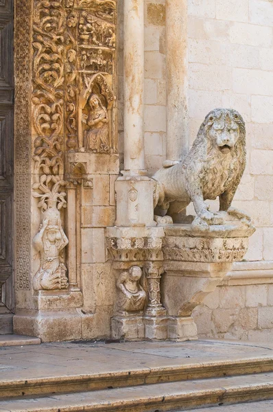 Catedral Duomo de Altamura. Puglia. Sur de Italia . —  Fotos de Stock