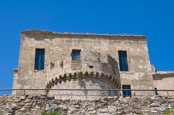 Swabian hrad rocca imperiale. Kalábrie. Itálie. — Stock fotografie