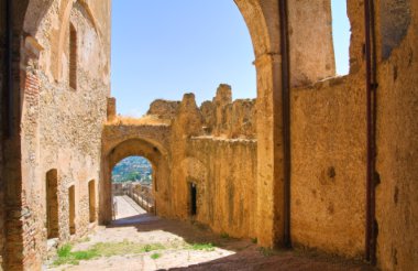 rocca Imperiale Swabian Şatosu. Calabria. İtalya.