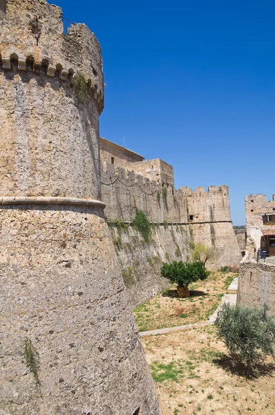 Schwabiska slottet rocca imperiale. Kalabrien. Italien. — Stockfoto