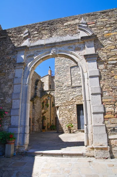 Para o beco. Guardia Perticara. Basilicata. Itália . — Fotografia de Stock