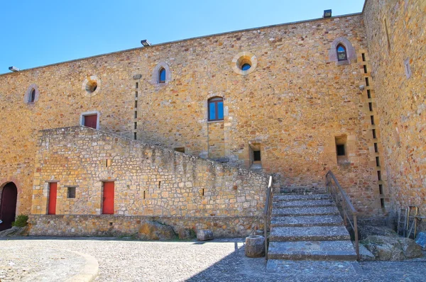 Lagopesole hrad. Basilicata. Itálie. — Stock fotografie