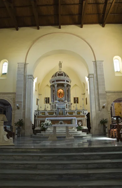 アスンタ大聖堂。ミネルヴィーノ Murge。プーリア州。南イタリア. — ストック写真