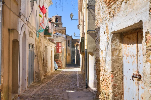 Para o beco. Genzano di Lucania. Itália . — Fotografia de Stock