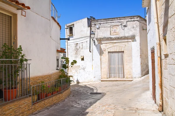 Para o beco. Laterza. Puglia. Itália . — Fotografia de Stock