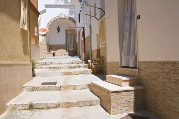 Para o beco. Minervino Murge. Puglia. Itália . — Fotografia de Stock