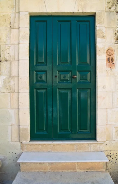 Houten deur. Matera. Basilicata. Italië. — Stockfoto