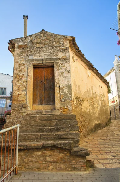 Para o beco. Bovino. Puglia. Itália . — Fotografia de Stock