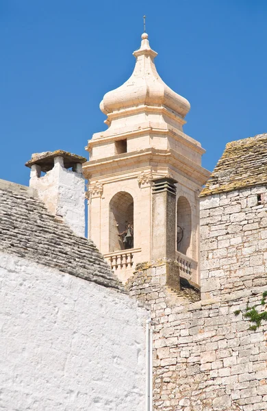 Para o beco. Locorotondo. Puglia. Itália . — Fotografia de Stock