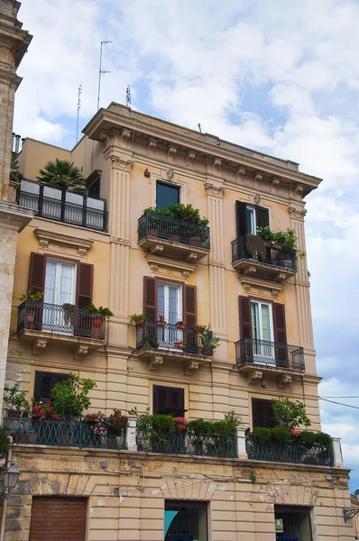 Tarihi saray. Bari. Puglia. İtalya. — Stok fotoğraf