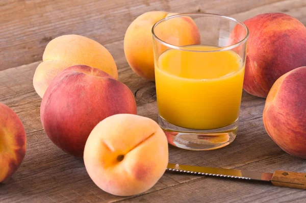 Peach juice. — Stock Photo, Image