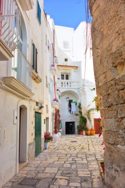 Monopoli sokağı. Puglia. İtalya.