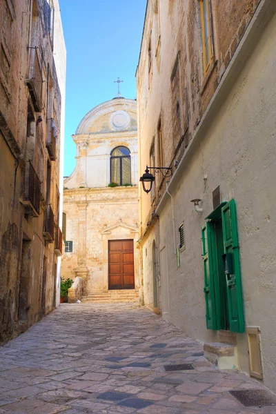 Alleyway. Monopoli. Puglia. Italy. — Stock Photo, Image