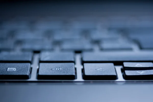 De moderne laptop toetsenbord macro-opnamen — Stockfoto