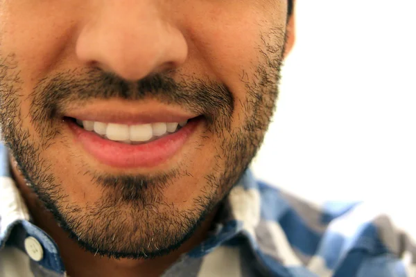 Gros plan de barbe homme souriant — Photo