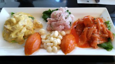 Perulu stili meze
