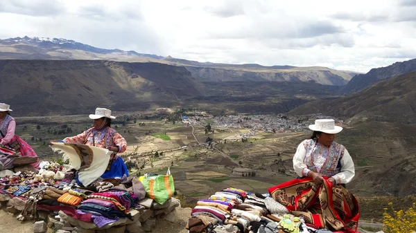 Peru - Sep 10, 2014: Helyi piac — Stock Fotó