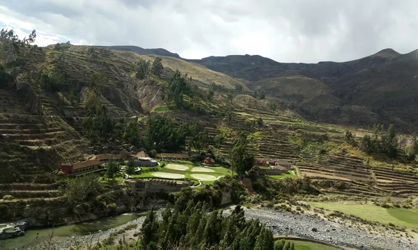 Cañón del Colca uno de los cañones más profundos — Foto de Stock