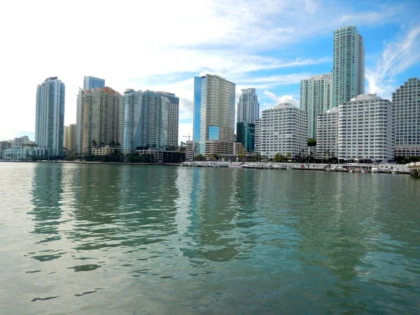 Centrum Miami u zálivu Biscayne — Stock fotografie