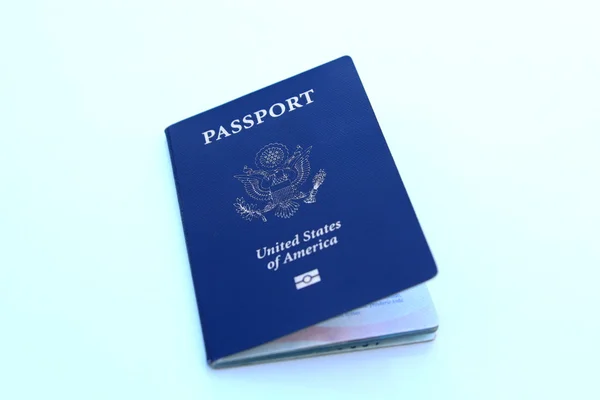 Passaporte isolado — Fotografia de Stock