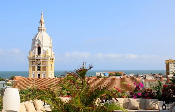 Catedral na cidade colonial espanhola de Cartagena, Colômbia — Fotografia de Stock