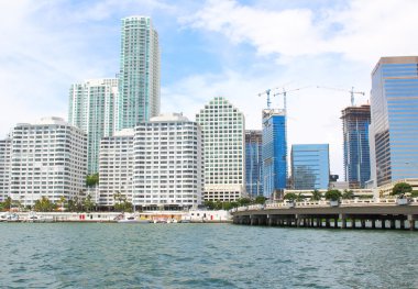 Miami, Florida manzarası Brickell anahtar. ABD