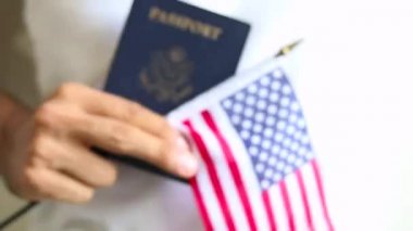 Gurur Amerikalı. Bize pasaport ve bayrak. Pasaport onay